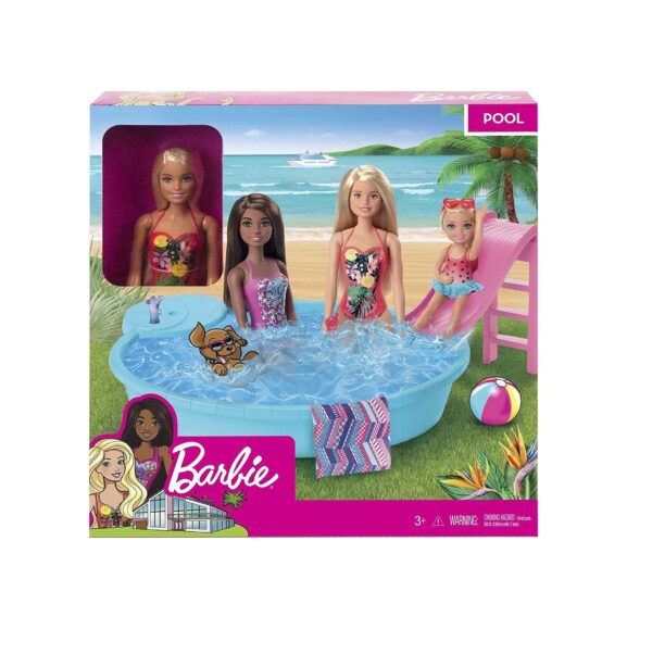 BARBIE EN LA PISCINA