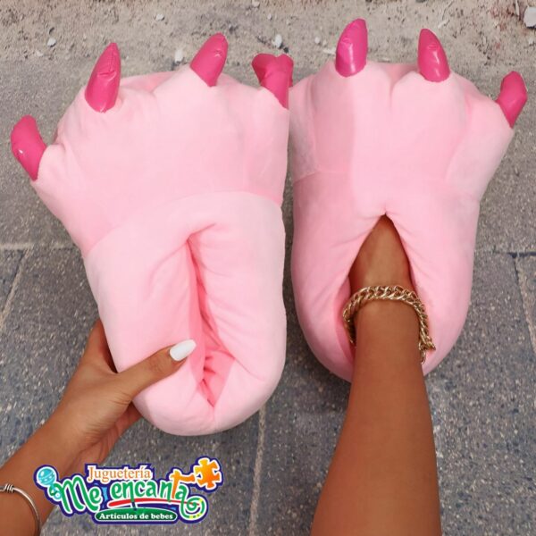 PANTUFLA DE GARRA ROSA